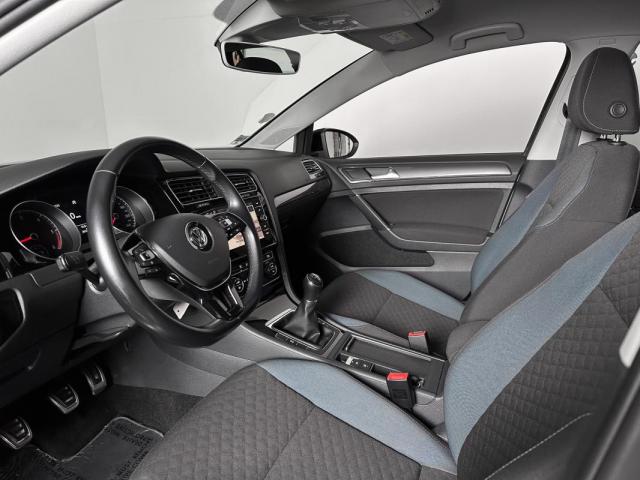 Volkswagen Golf image 4