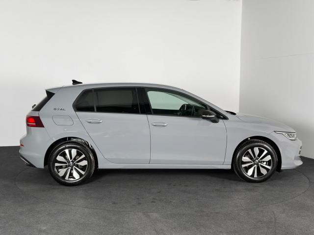 Volkswagen Golf image 6