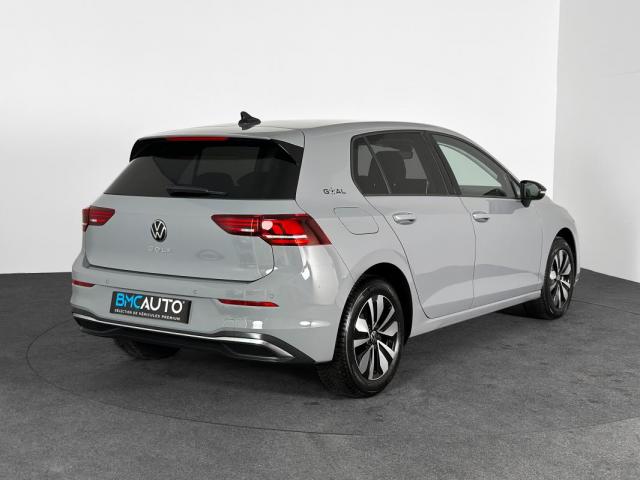 Volkswagen Golf image 8