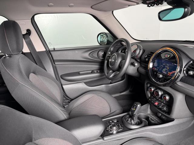 Mini Clubman image 9