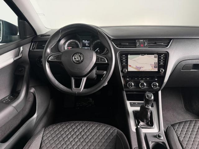 Skoda Octavia image 1
