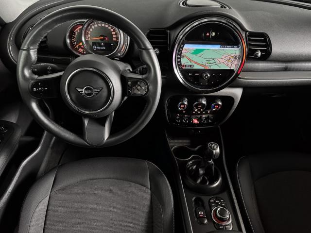 Mini Clubman image 6