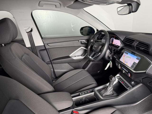 Audi Q3 image 9