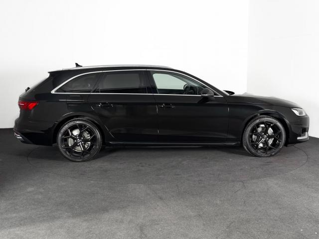 Audi A4 image 2