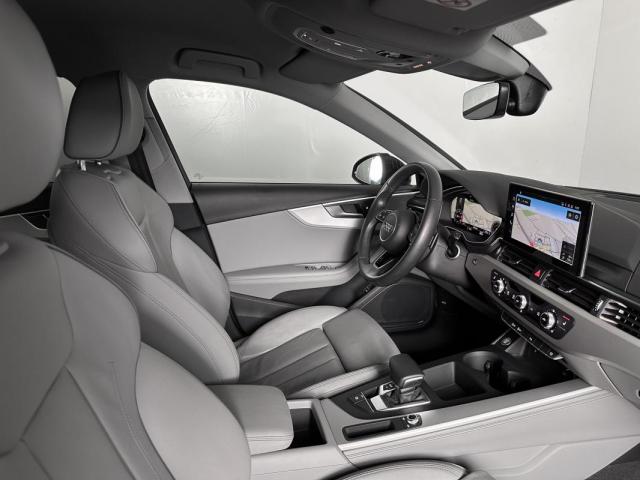 Audi A4 image 4