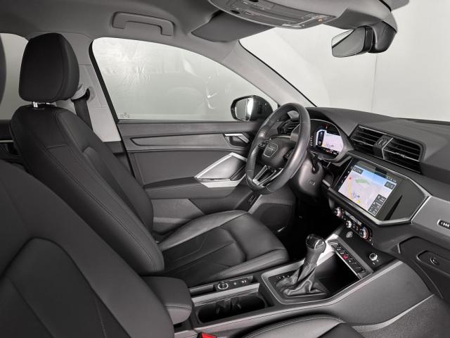 Audi Q3 image 9