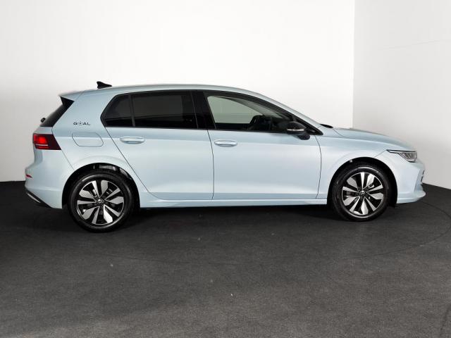 Volkswagen Golf image 3