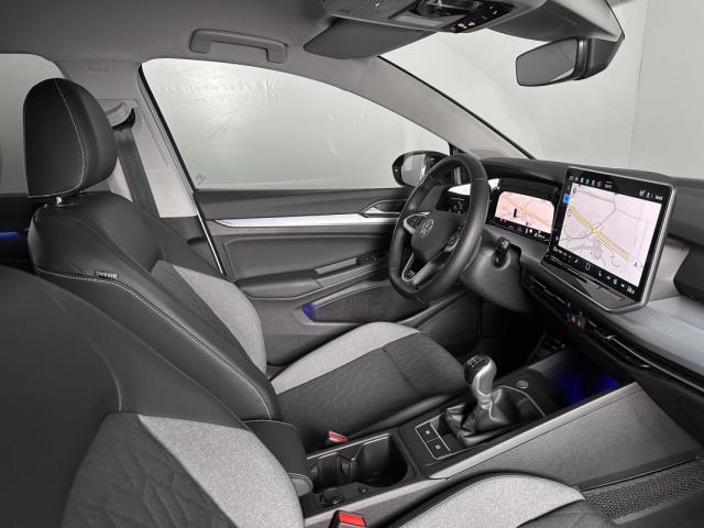 Volkswagen Golf image 8