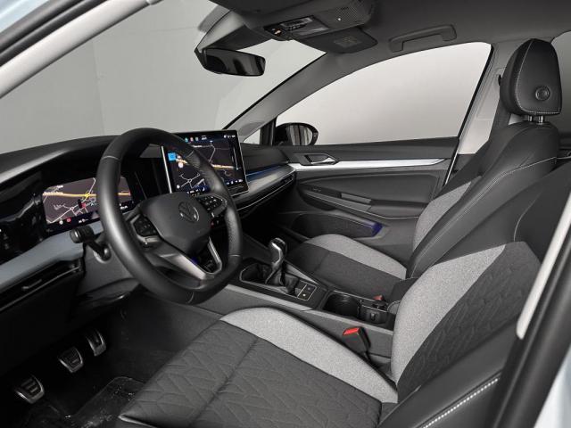 Volkswagen Golf image 9