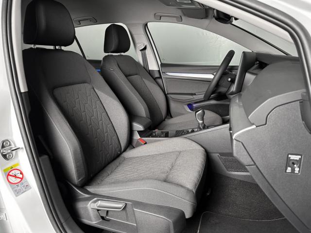 Volkswagen Golf image 6