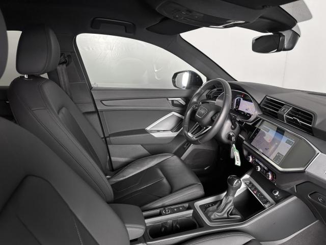 Audi Q3 image 6