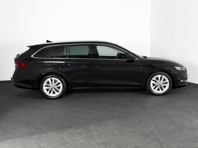 Skoda Octavia image 1