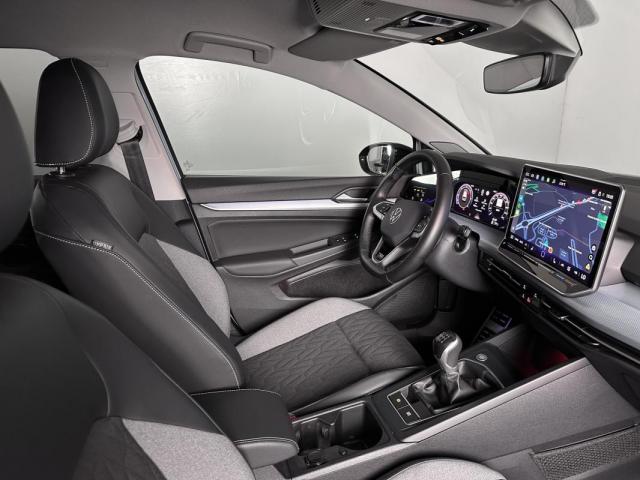 Volkswagen Golf image 9