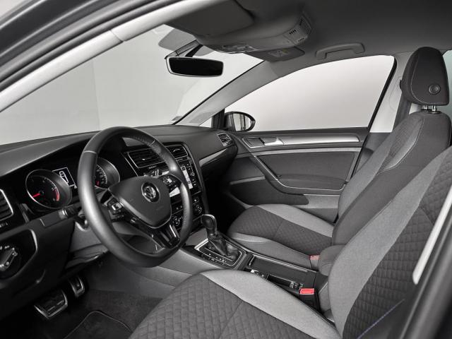 Volkswagen Golf image 7