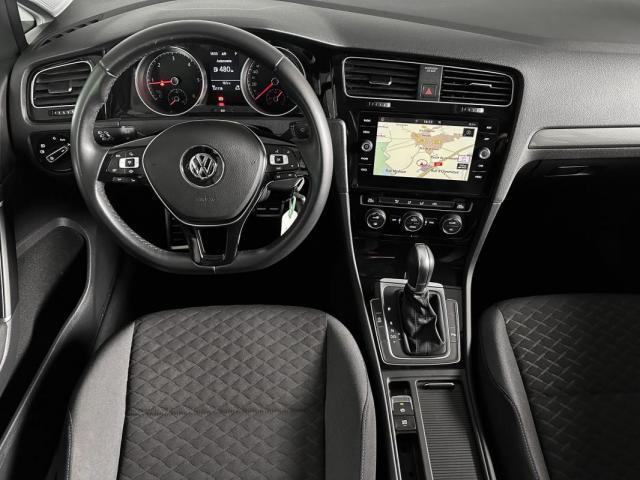 Volkswagen Golf image 2