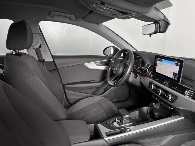 Audi A4 image 9