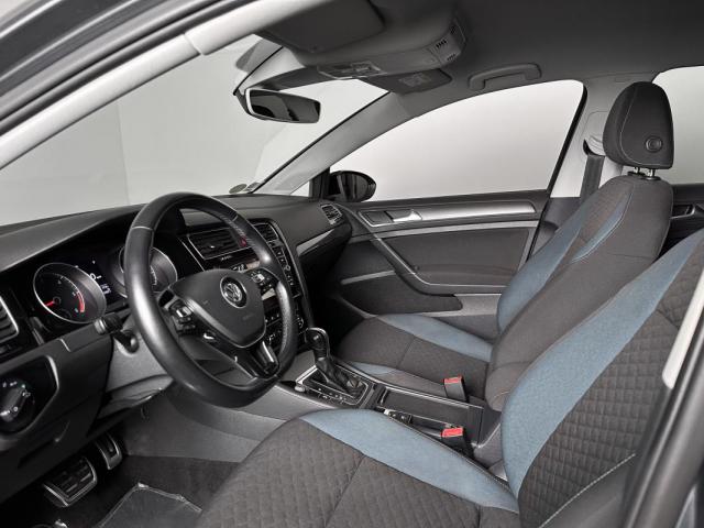 Volkswagen Golf image 5