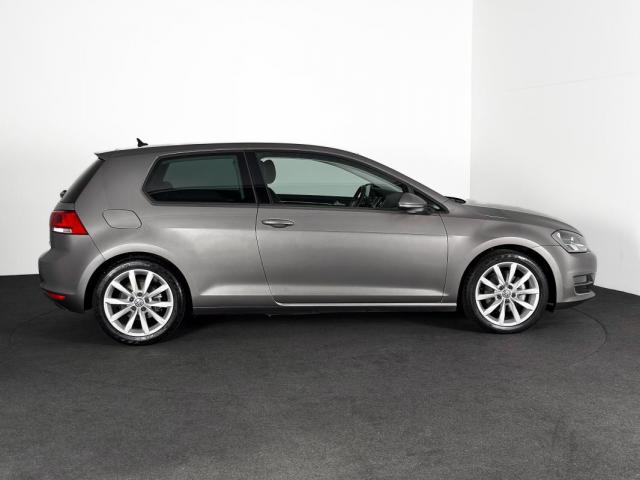 Volkswagen Golf image 6