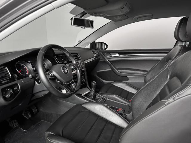 Volkswagen Golf image 9