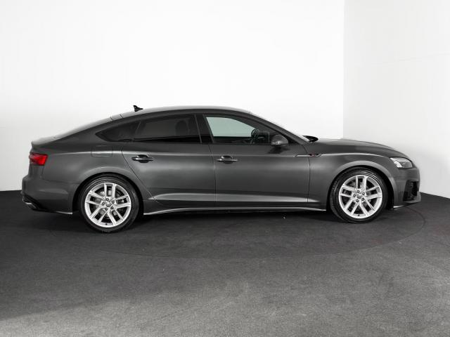 Audi A5 image 2