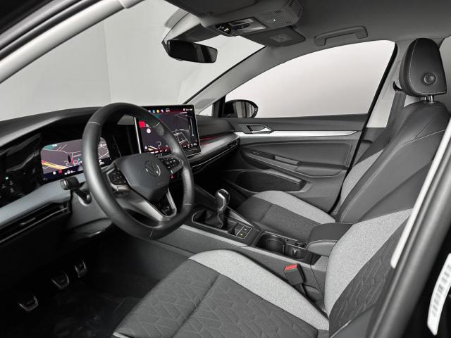 Volkswagen Golf image 9
