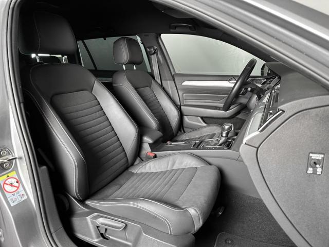 Volkswagen Passat image 8
