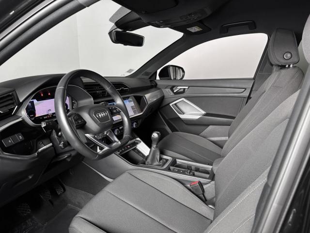 Audi Q3 image 9
