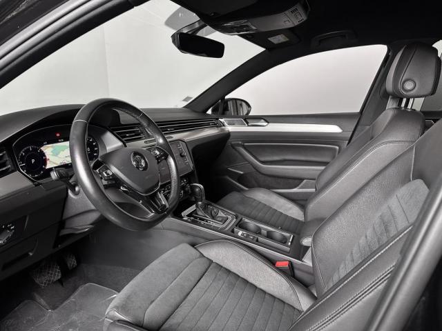 Volkswagen Passat image 8