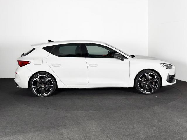 Cupra Leon image 8