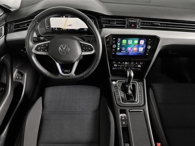 Volkswagen Passat image 5