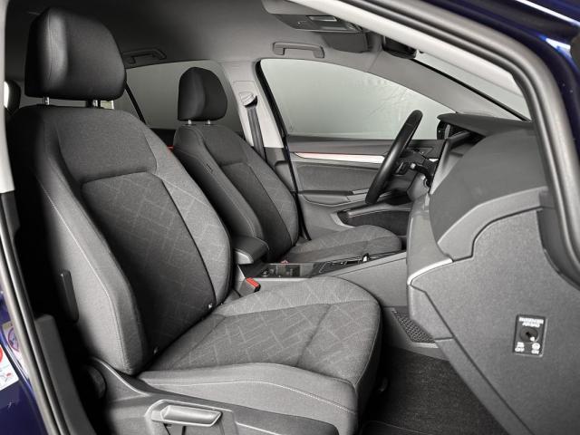 Volkswagen Golf image 9