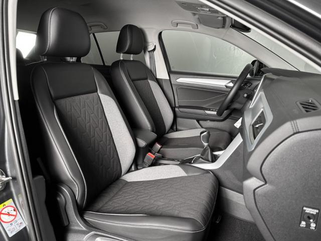 Volkswagen T-Roc image 3