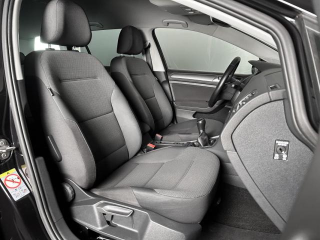 Volkswagen Golf image 4