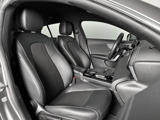 Mercedes Benz Cla image 2