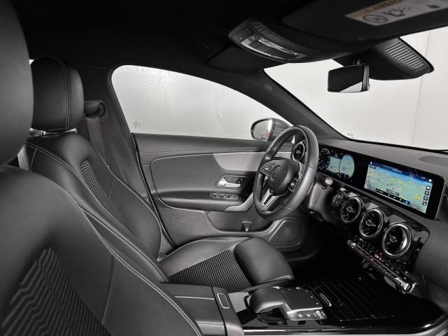 Mercedes Benz Cla image 9