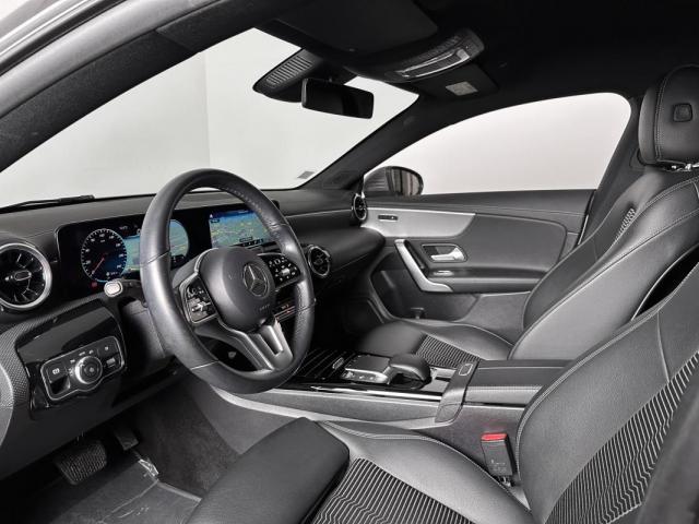 Mercedes Benz Cla image 5