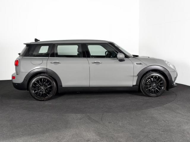 Mini Clubman image 2