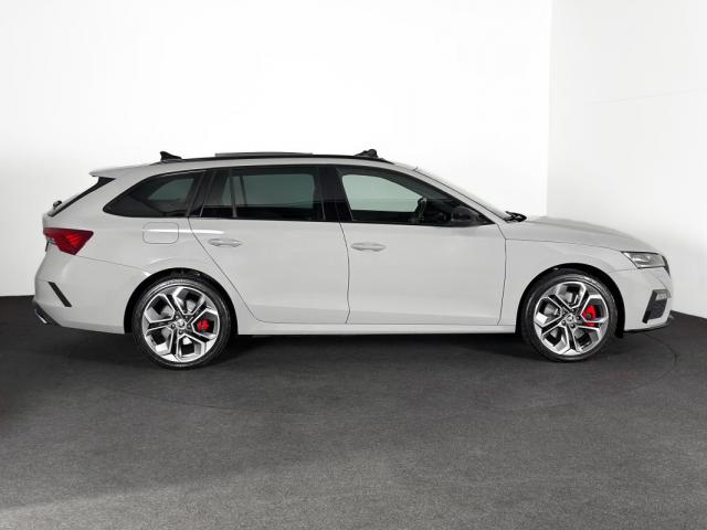 Skoda Octavia image 4