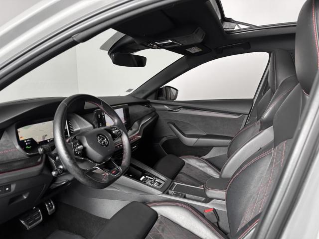 Skoda Octavia image 6