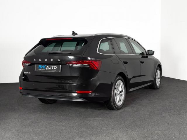 Skoda Octavia image 5