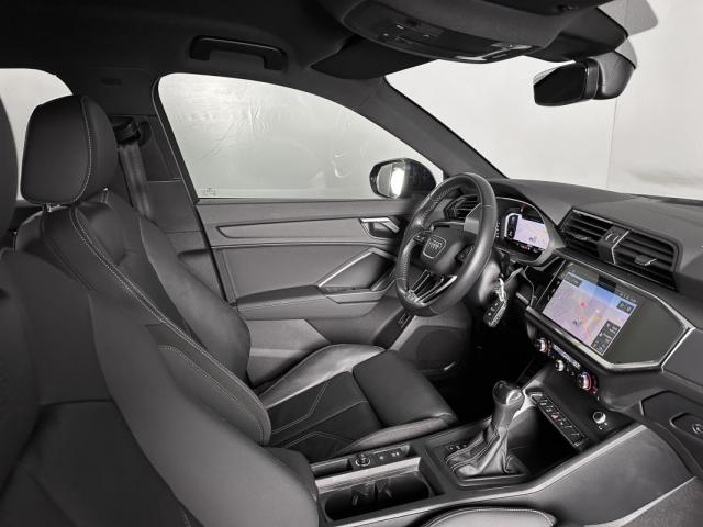 Audi Q3 image 4