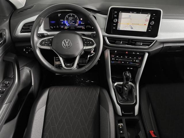 Volkswagen T-Roc image 9