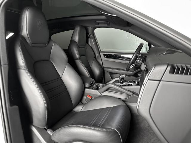 Porsche Cayenne image 7