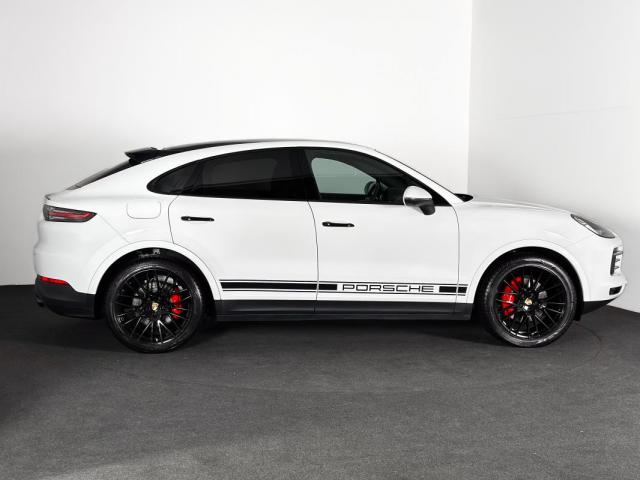 Porsche Cayenne image 2