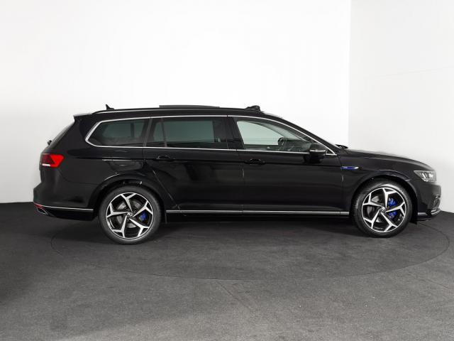 Volkswagen Passat image 6