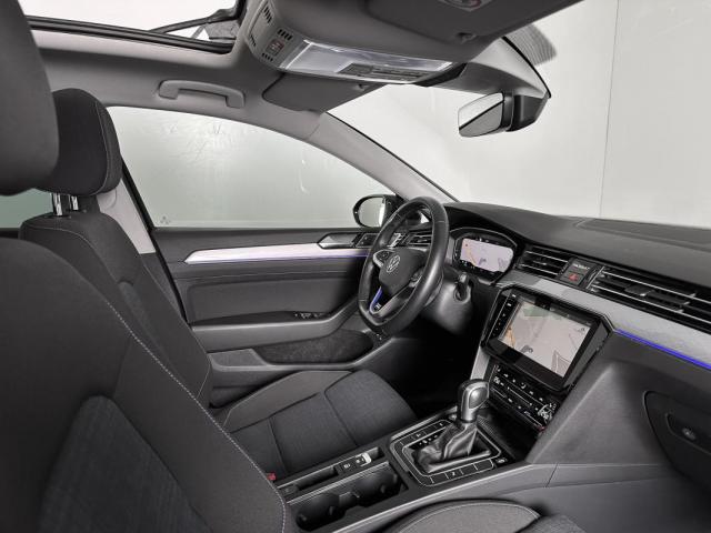 Volkswagen Passat image 3