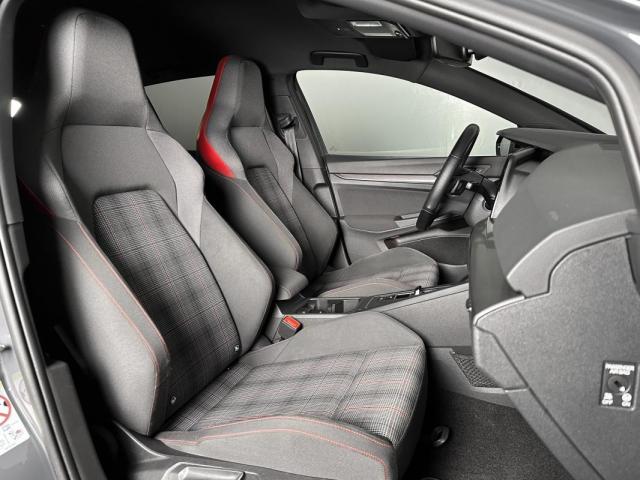 Volkswagen Golf image 2