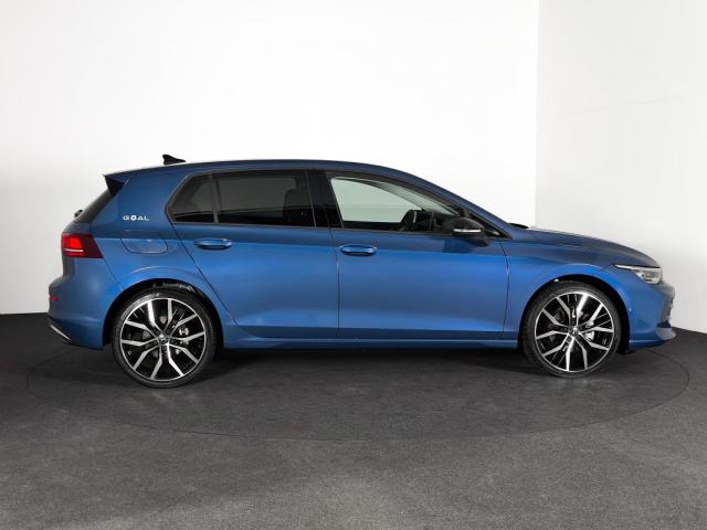 Volkswagen Golf image 8
