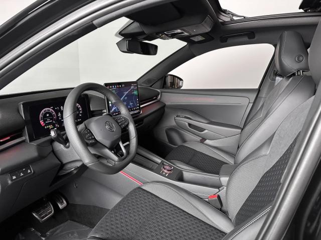 Volkswagen T-Roc image 4