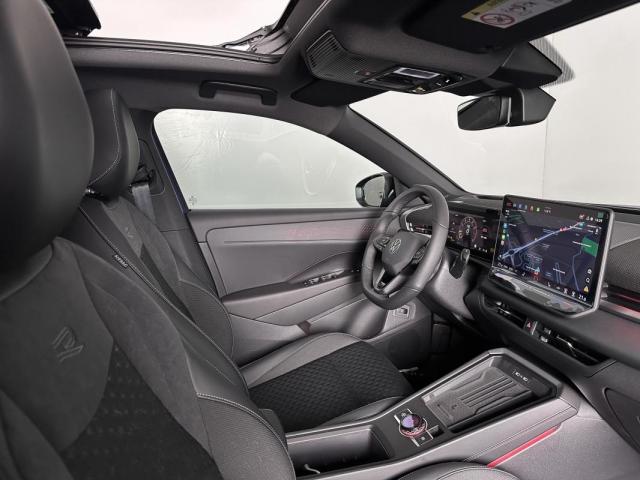 Volkswagen T-Roc image 7